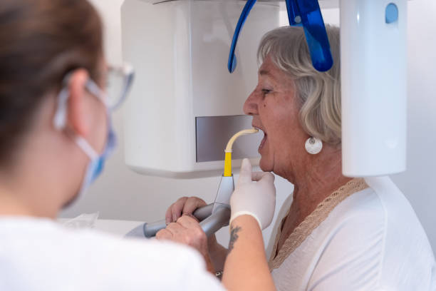 Best Emergency Care for Gum Disease in Maryvle, IL